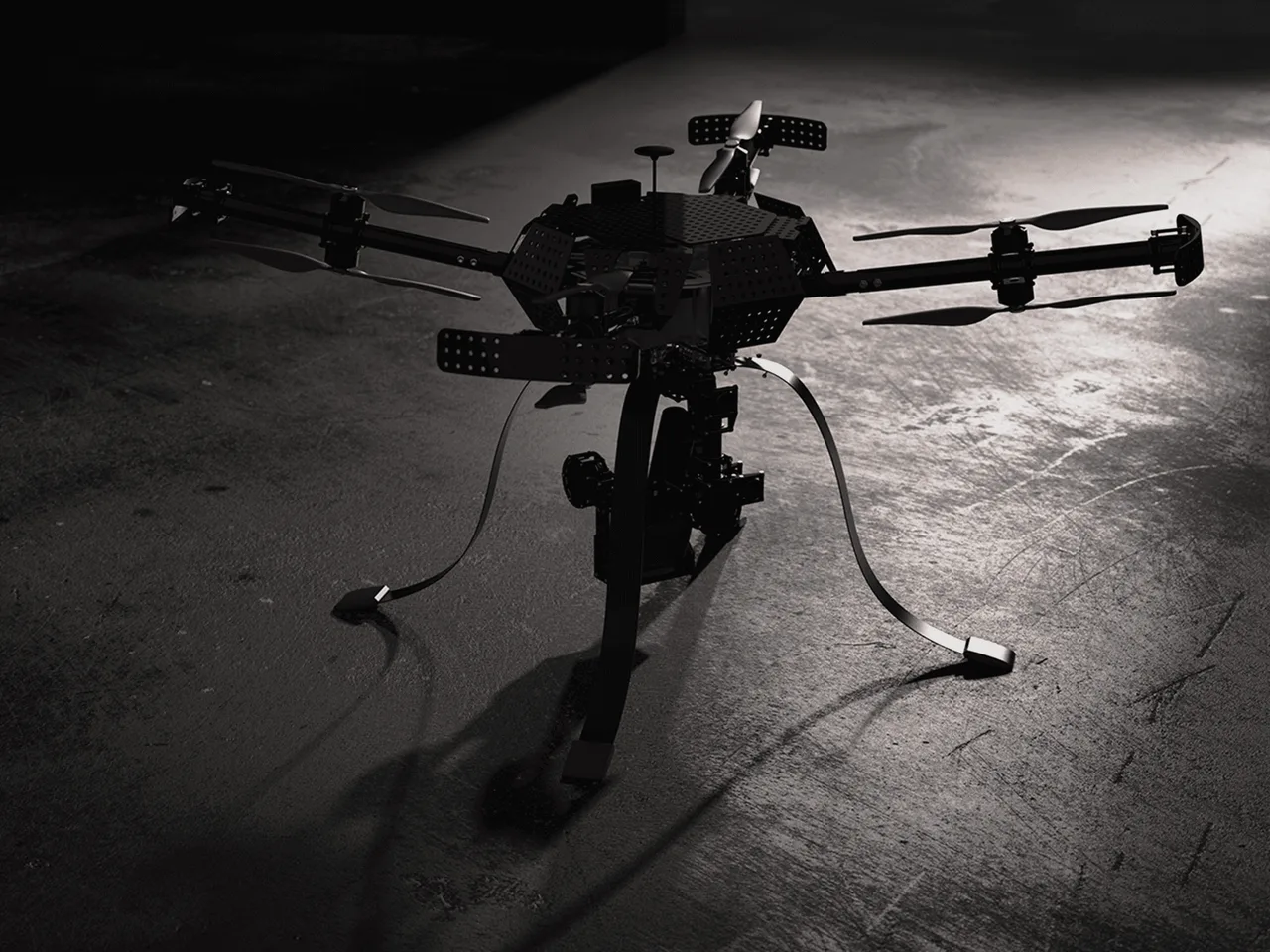 바닥에 놓인 HCD 드론